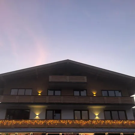 Dahoam By Sarina - Village アパート *