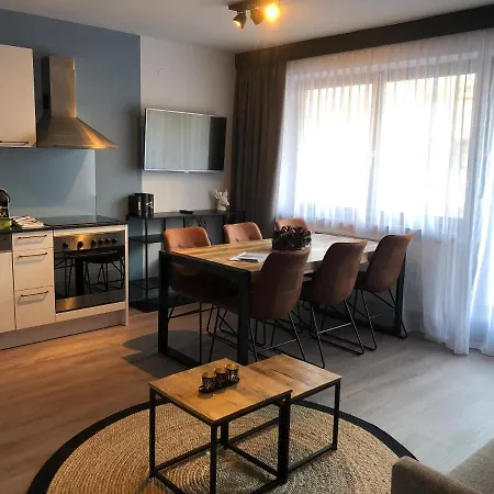 دهام باي سارينا - فيليج أبارتمنتس *